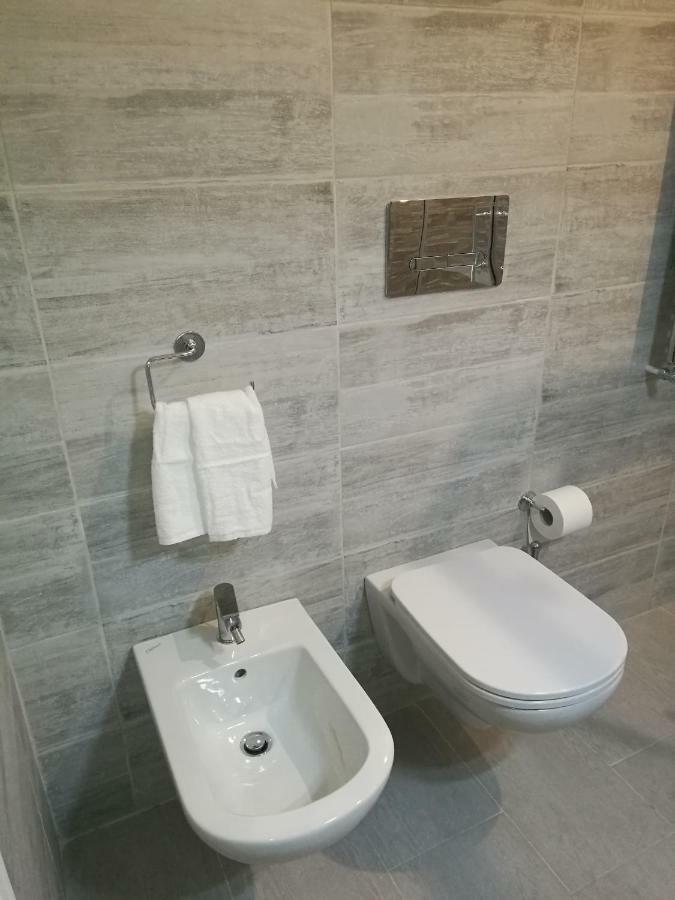 B&B Marange Napoli Bagian luar foto