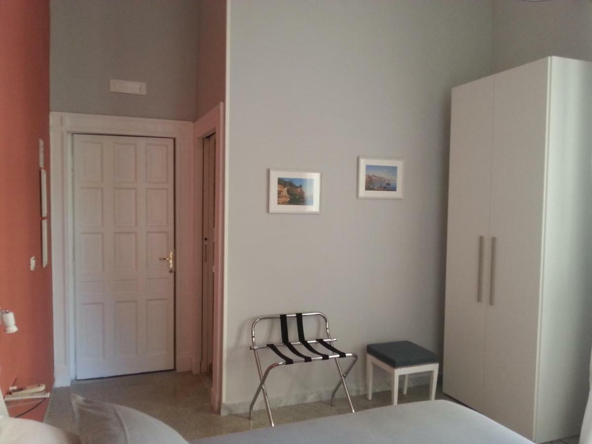 B&B Marange Napoli Bagian luar foto